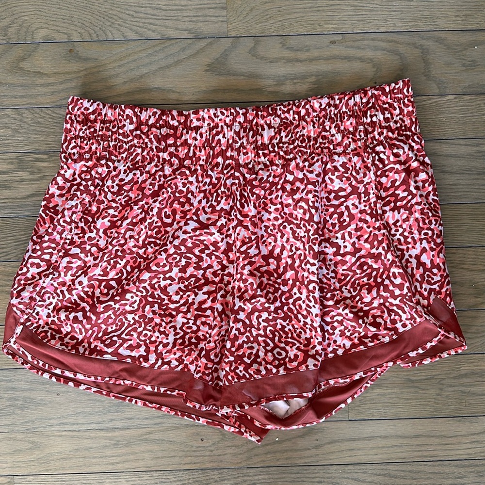 Athleta high rise mesh racer 3” size xl super pretty print!